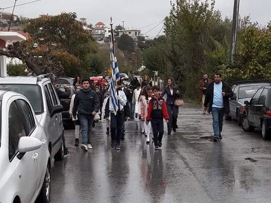 Με βήμα γύρισαν στο σχολείο οι μαθητές του Μονοδρίου