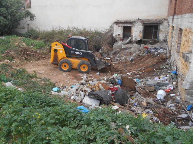 Καθάρισαν σκουπιδότοπους σε περιοχές της Χαλκίδας