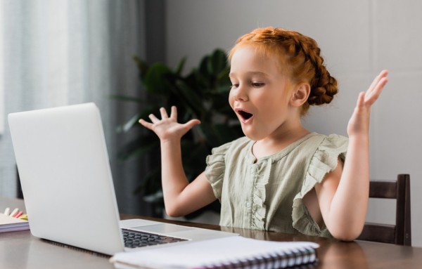 ΚΕΝΤΡΑ ΞΕΝΩΝ ΓΛΩΣΣΩΝ MLC: Πρωτοπορούν στην εξ' αποστάσεως εκπαίδευση