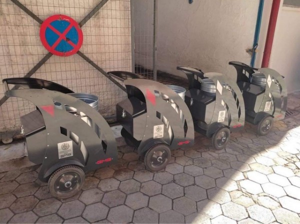 ΔΗΜΟΣ ΧΑΛΚΙΔΕΩΝ: Ενισχύθηκε με 15 νέα σύγχρονα χειραμαξίδια οδοκαθαρισμού