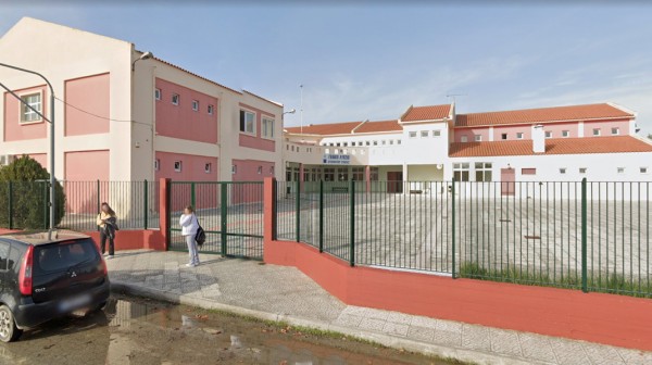 ΛΥΚΕΙΟ ΑΥΛΩΝΑΡΙΟΥ: Κατάληψη με το ...καλημέρα