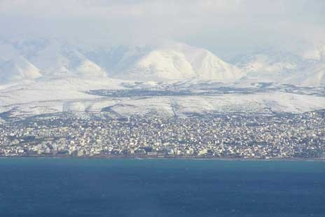 Ασπρη η Κρήτη από χθες το βράδυ λόγω του χιονιά