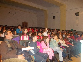 Μαγεμένα τα παιδιά στη Λίμνη