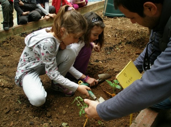 ΧΑΛΚΙΔΑ: Σύσκεψη με διευθυντές σχολείων και στελέχη του ΦοΔΣΑ Στερεάς Ελλάδας