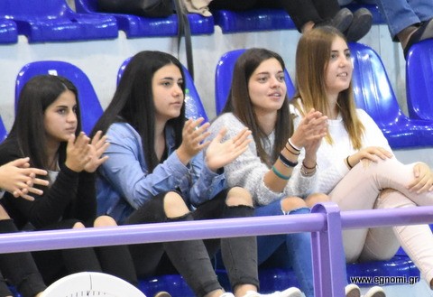 Σήμερα γεμίζει το κλειστό Κανήθου  και τα χειροκροτήματα αυξάνονται