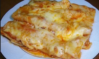 Κανελόνια με κρέμα γάλακτος και κιμά