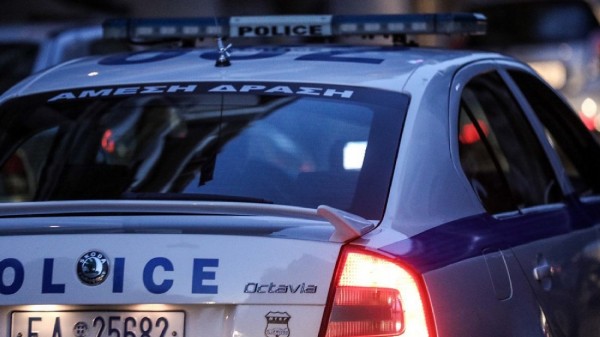 ΩΡΩΠΟΣ: Συνελήφθη 47χρονος που απήγαγε την 37χρονη πρώην σύντροφό του και ταμπουρώθηκε στο σπίτι του