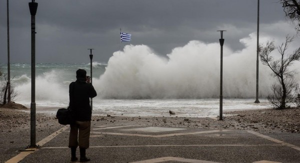 ΚΑΙΡΟΣ: Απαγορευτικό απόπλου σε αρκετά λιμάνια της χώρας λόγω ισχυρών ανέμων