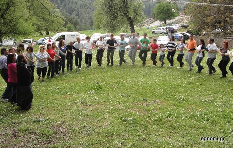 Χόρεψαν με την ψυχή τους στην Αγία Τρίτη