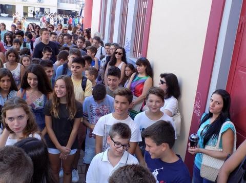 Υποδέχτηκαν με ενθουσιασμό τα πρωτάκια στο 1ο Γυμνάσιο Χαλκίδας