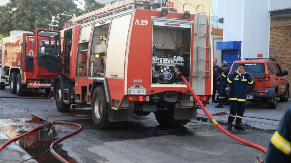 ΜΑΡΙΝΑ ΖΕΑΣ: Κάηκαν τέσσερα σκάφη τα ξημερώματα