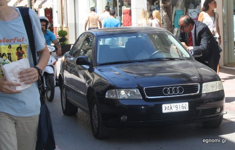 Τι να λέει ο Θανάσης Τάρτης στον οδηγό του ΙΧ;