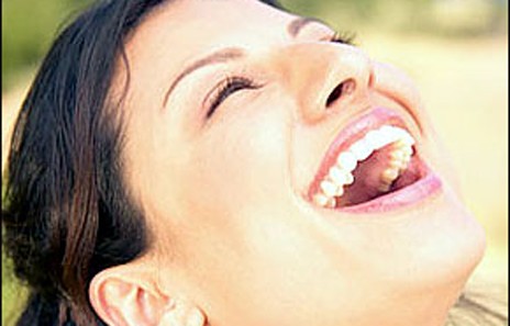 Ξανθιά παραγγέλνει πίτσα