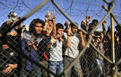 Εταιρείες security θα φυλάνε τους μετανάστες στα στρατόπεδα