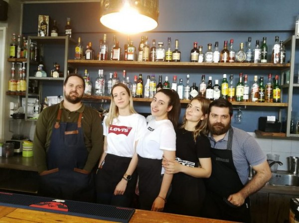 MAM CAFE: Είναι δυνατή ομάδα και το αποδεικνύουν κάθε στιγμή