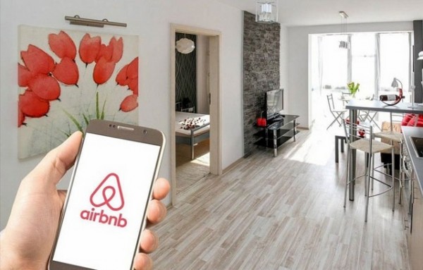 Η Airbnb συνεργάζεται με την εφορία και στέλνει στοιχεία από το 2018