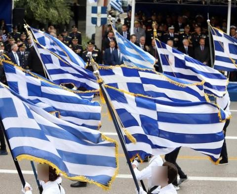 28η Οκτωβρίου Χαλκίδα: Η παρέλαση των Λυκείων (video)