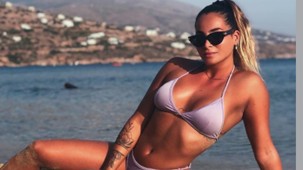 Θέλει κούπα η σύντροφος του Βεζένκοφ