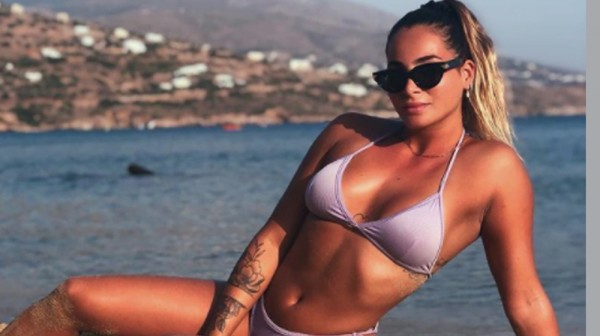 Θέλει κούπα η σύντροφος του Βεζένκοφ