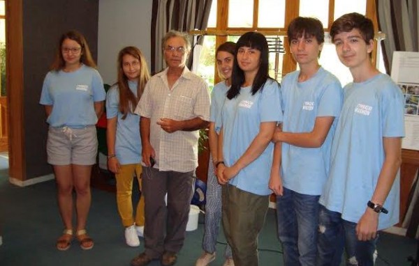 Κέρδισαν την πρώτη θέση και ταξίδι στη Γενεύη οι μαθητές του Γυμνασίου Ψαχνών