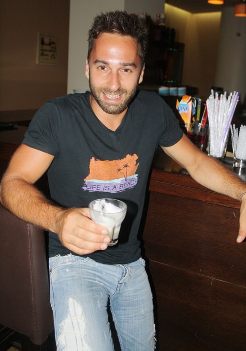 Ονειρεύεται διακοπές