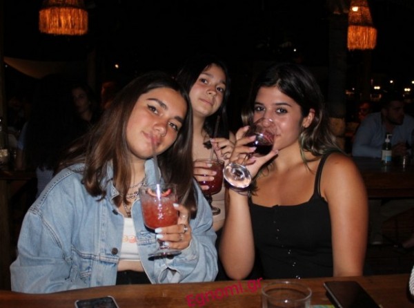 Καίει καρδιές ο Τσιτσιπάς!