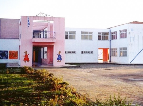 ΓΕΝΙΚΟ ΛΥΚΕΙΟ ΨΑΧΝΩΝ: Ειρηνική διαμαρτυρία 15 λεπτών από τους μαθητές το πρωί της Δευτέρας 6 Μαρτίου