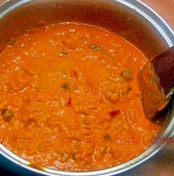 Σάλτσα τόνου με πολύχρωμες πιπεριές