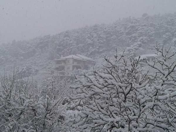 Εκπληκτικές φωτό από το χιόνι στην Μακρυκάπα