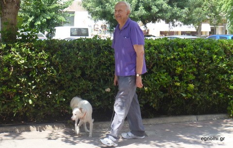 Βόλτα με τον σκύλο του τον Άρη