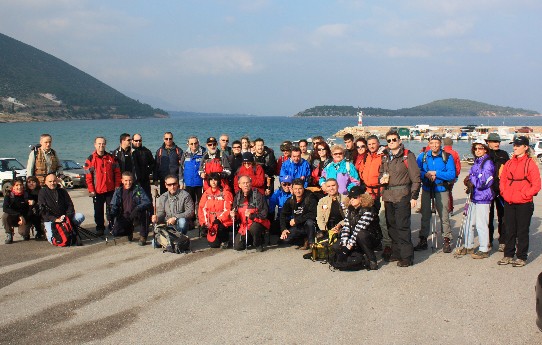 Ξεκίνησαν από το λιμανάκι της Δροσιάς και ανέβηκαν στο Χτυπά