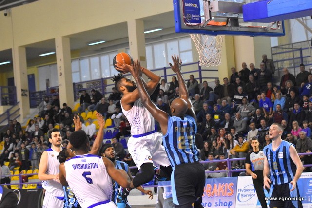 ΛΑΥΡΙΟ-ΚΟΛΟΣΣΟΣ 69-71: Πήρε διπλό σε ματς 30 δευτερολέπτων και αναπτέρωσε τις ελπίδες της Κύμης