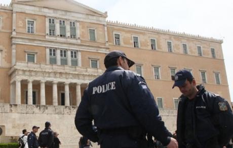 Τέρμα τα θελήματα και η οδήγηση από τους αστυνομικούς