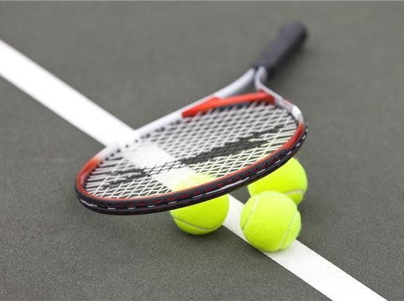 ΤΕΝΙΣ: Δωρεάν μαθήματα το Σαββατοκύριακο
