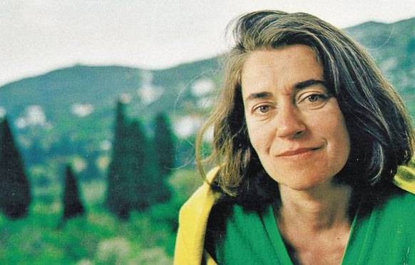 Η Ιωάννα Καρυστιανή παρουσιάζει το βιβλίο της στο Αλιβέρι