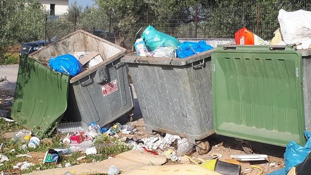 ΔΗΜΟΣ ΕΡΕΤΡΙΑΣ: Πνίγεται στα σκουπίδια