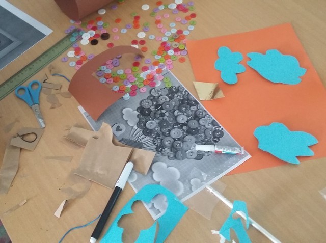 Δράση με κουμπιά στη Δημοτική Βιβλιοθήκη Καθενών