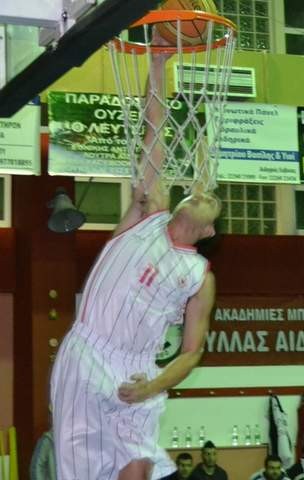 Καρφώματα και τρίποντα στην Αιδηψό