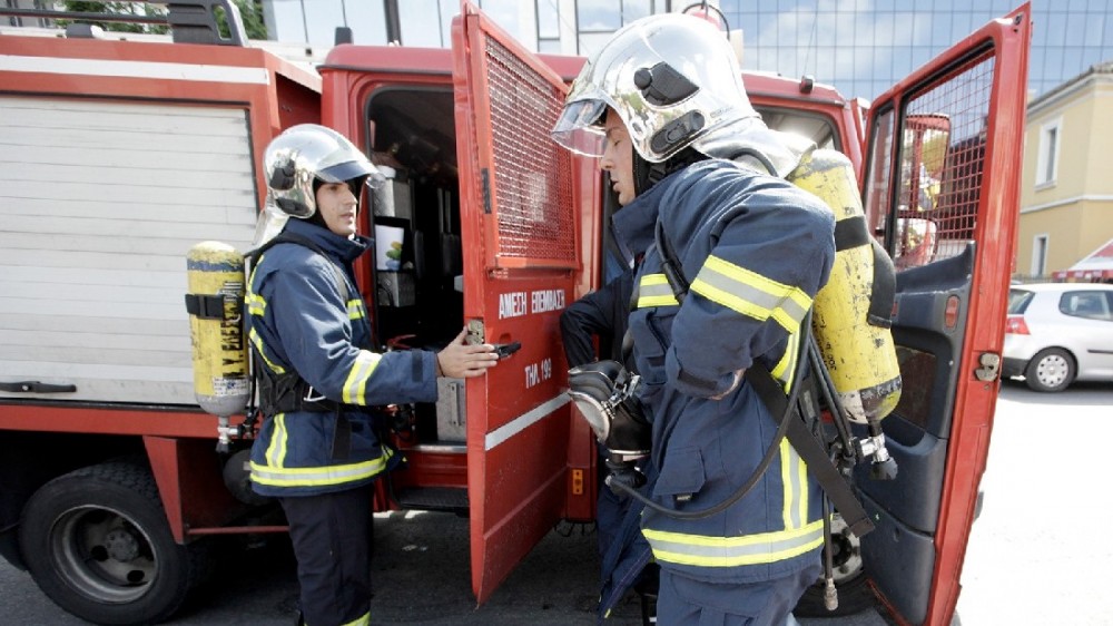ΕΠΙ ΠΟΔΟΣ Η ΠΥΡΟΣΒΕΣΤΙΚΗ: Πυρκαγιά σε δασική έκταση στον δρόμο Πολιτικά-Νεροτριβιά