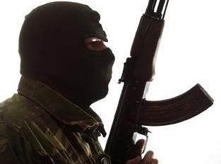 Ληστεία με καλάσνικωφ σε εργοστάσιο