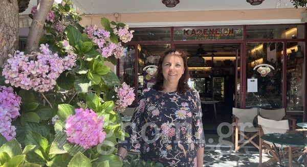 ΣΤΥΡΑ: To καφενείο της κυρίας Χρυσάνθης σε ταξιδεύει σ' άλλες εποχές!