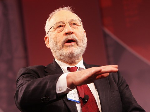 Ο σύμβουλος του Γιώργου βλέπει αναδιάρθρωση