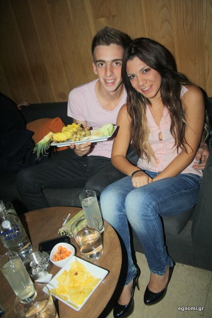 Την βρίσκουν με ανανά!