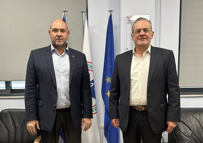 ΕΚΑΒ ΜΑΝΤΟΥΔΙΟΥ: Προκηρύσσονται 11 θέσεις διασωστών