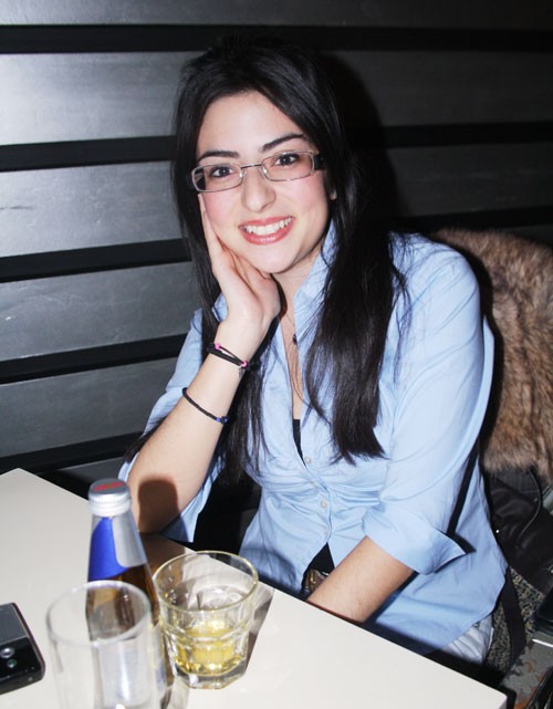 Τα κεφάλια μέσα