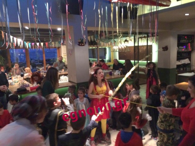 8ο Νηπιαγωγείο Χαλκίδας: Διασκέδαν αποκριάτικα