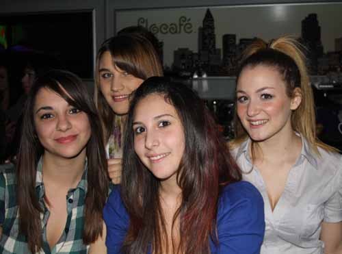 Πίσω στα λευκώματα!