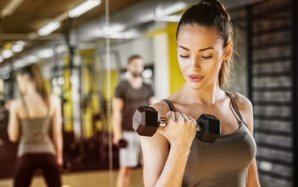 Έρχονται επιδοτήσεις σε γυμναστήρια, παιδότοπους και δικηγόρους