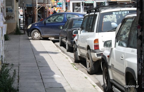 Ευρηματικοί στο παράνομο παρκάρισμα οι Χαλκιδέοι