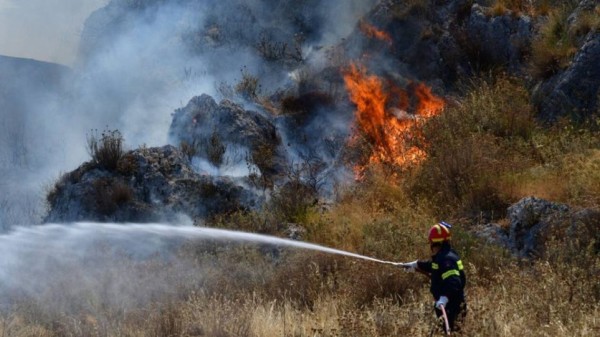 Συναγερμός από φωτιά στην Πύλο